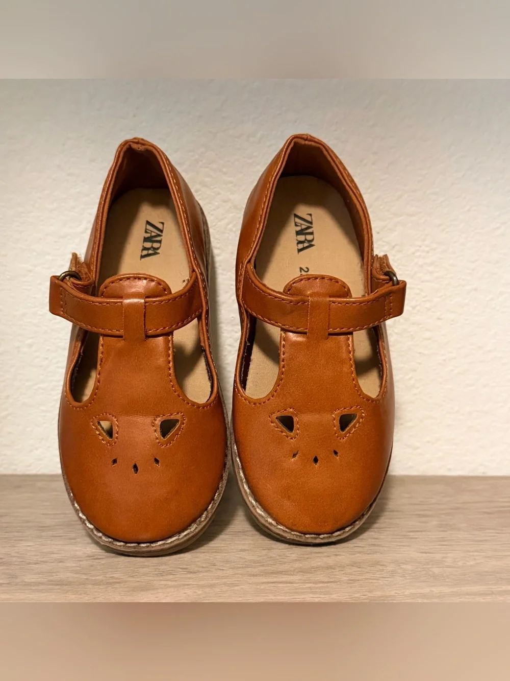 Zara Girls Tan Mary Jane Flats with Buckle